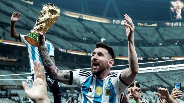 Lionel Messi: el genio del fútbol que escribe historia en el campo