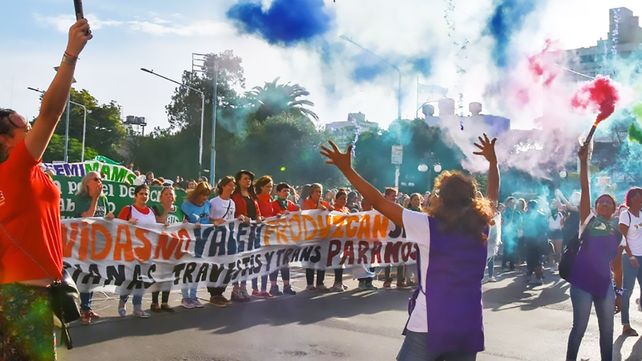 Actividades y marchas en las principales ciudades de Entre Ríos con la consigna: No somos la casta. Ni un ataque más. Ni un derecho menos. Con hambre y represión no hay libertad