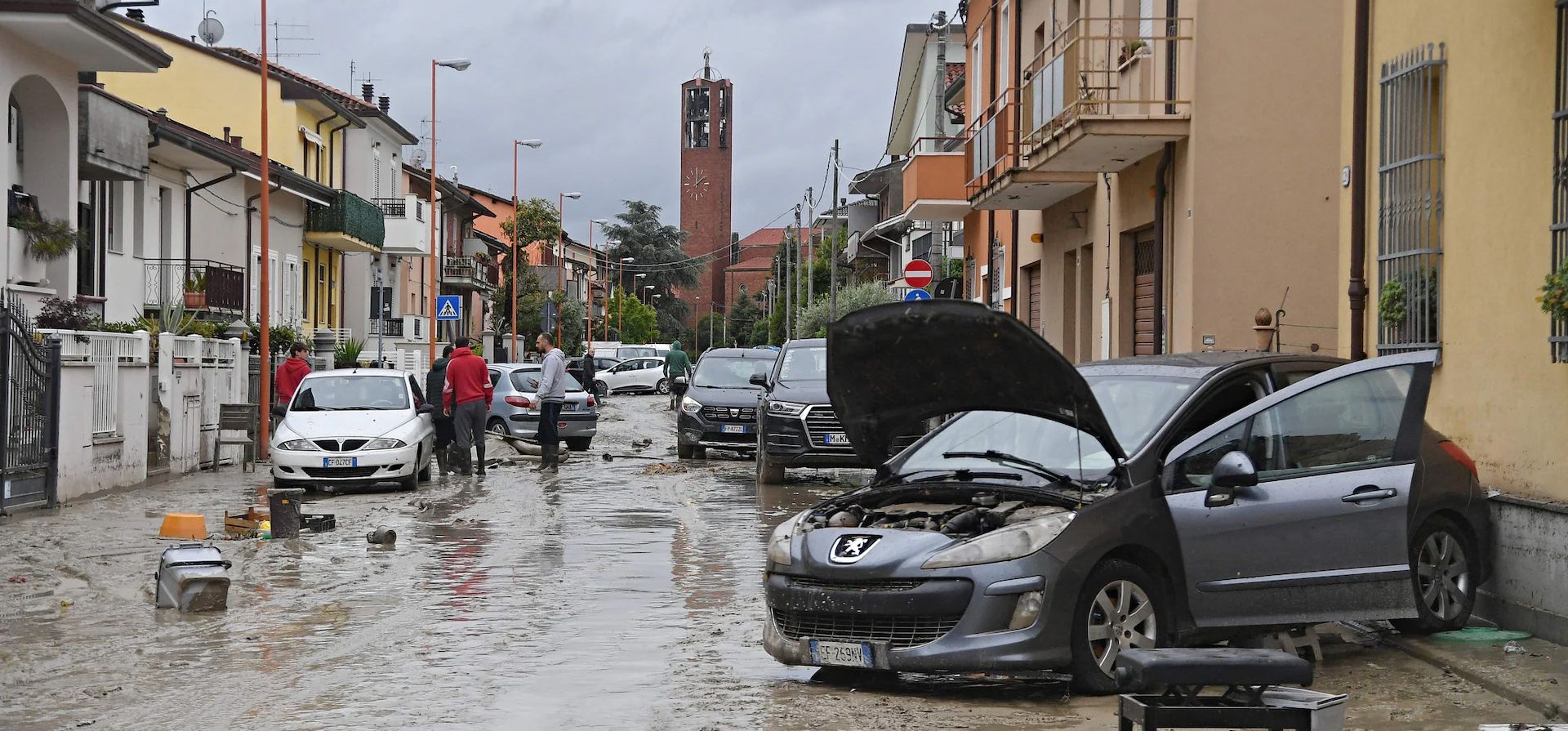Las lluvias torrenciales azotan Italia, especialmente la región nororiental de Emilia-Romaña y otras zonas de la costa adriática. 