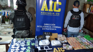 Cocaína, marihuna, fuerte suma de dinero, entre los elementos secuestrados en los allanamientos de anoche.&nbsp;