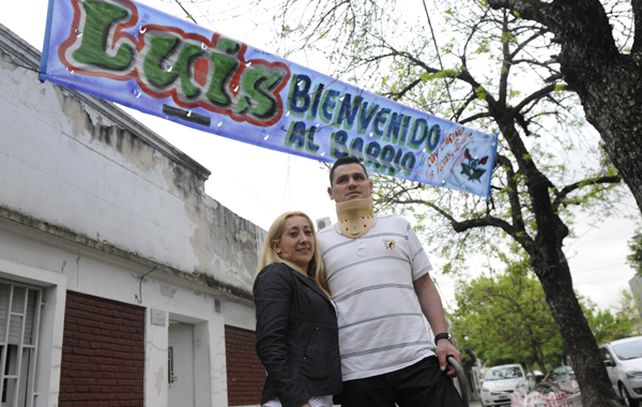 El cabo Luis Ojeda y su esposa Jaqueline ayer