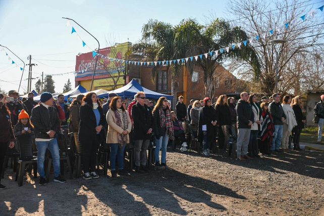 Alvear celebró el Día de la Independencia en barrio La Carolina