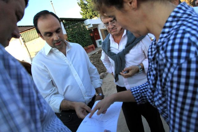 El Municipio extiende la red cloacal en barrio Fomento 9 de Julio