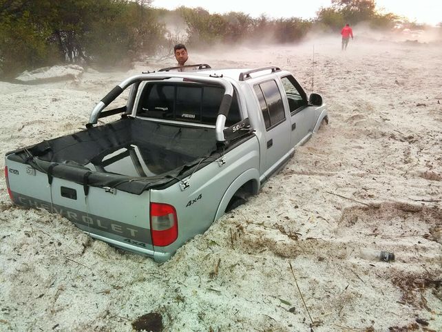 En tanto las rutas que se habían interrumpido por la acumulación de hielo fueron rehabilitadas esta mañana.
