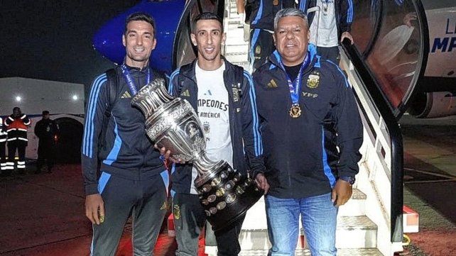 Llegaron los bicampeones de América, con Ángel Di María a la cabeza Llegaron los bicampeones de América, con Ángel Di María a la cabeza