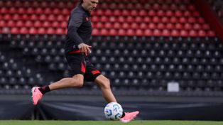 Víctor Cuesta en uno de los últimos entrenamientos de Newells pensando en Huracán. (Foto: Newells)