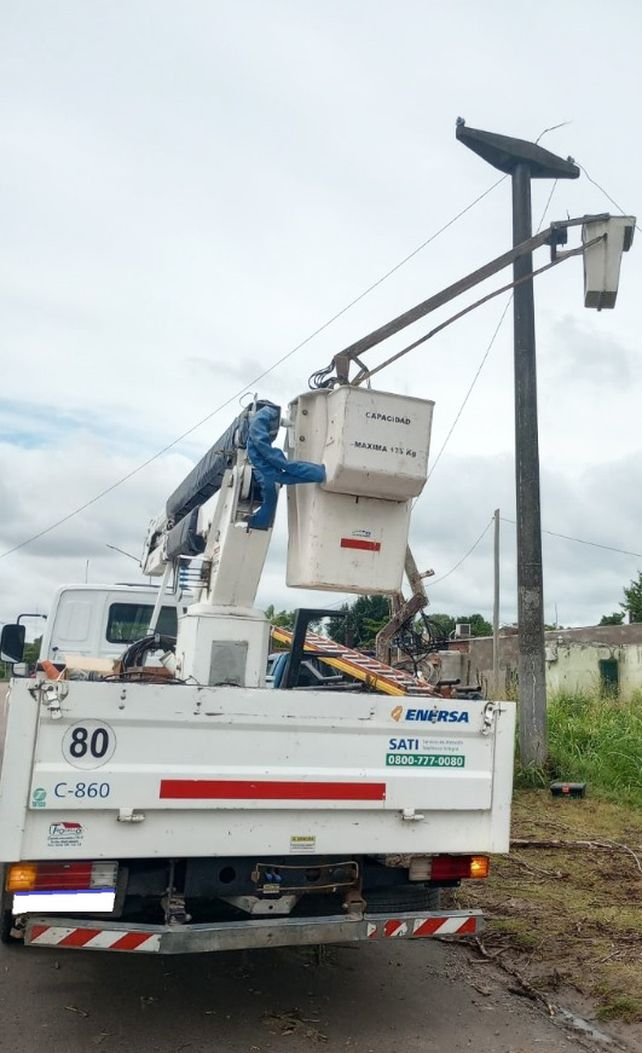 Continúa la extensión de la red de energía eléctrica a zonas rurales