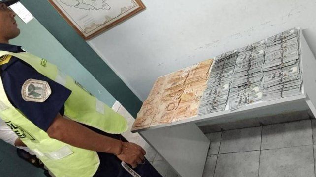 Incautan más de 80 mil dólares durante un control en la Ruta 14