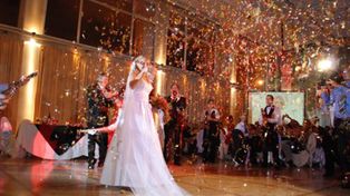 Los salones de fiestas no dan abasto y ya hay reservas para 2013