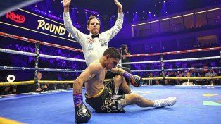 El Puma Martínez perdió su invicto, resignando la corona de los supermosca.