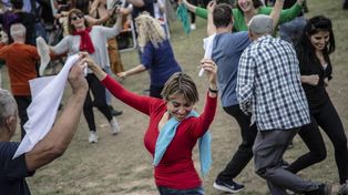 La Revolución de Mayo se celebrará el domingo 25 de mayo en el Parque Alem con la Fiesta del Pastelito, que ofrecerá música en vivo