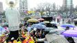 bajo el agua. La imagen del santo llegó a la plaza Libertad, pero la misa se suspendió por la lluvia.