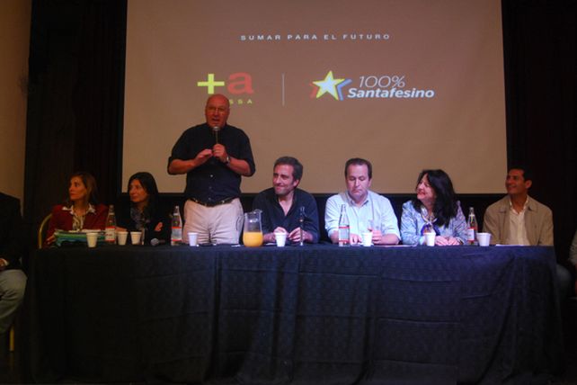 “La idea es sumar para el futuro”, dijo Carignano en el relanzamiento de campaña