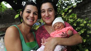La presidenta Cristina Kirchner será madrina de la hija de un matrimonio gay