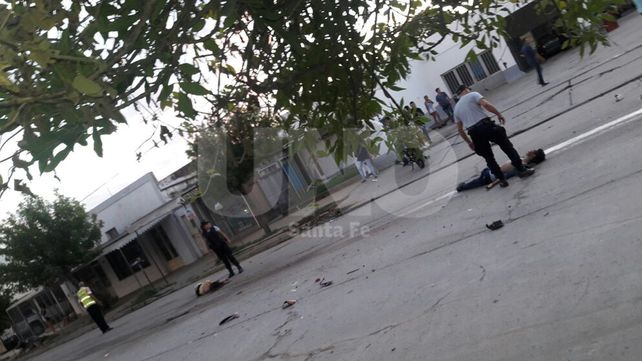 Murieron dos motociclistas que chocaron con un auto en San Cristóbal