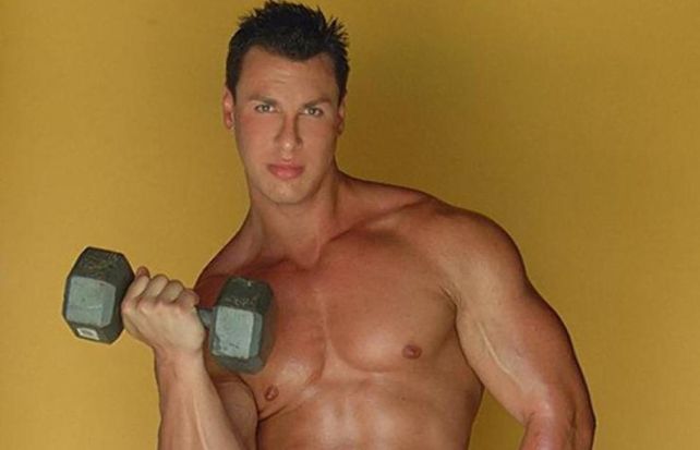 El sacerdote pagó cerca de 20 mil pesos al mes por el departamento de su “amo” sexual.