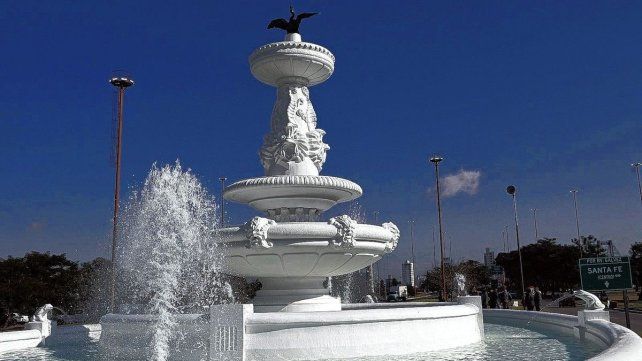 Fuente de la Cordialidad restaurada y funcionando.