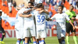 ¡Otra goleada! Godoy Cruz, escolta de Boca, mandó a Temperley a la B