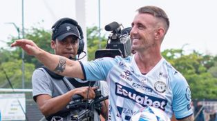 El tremendo blooper de un ex-Central en su presentación en el fútbol de Ecuador