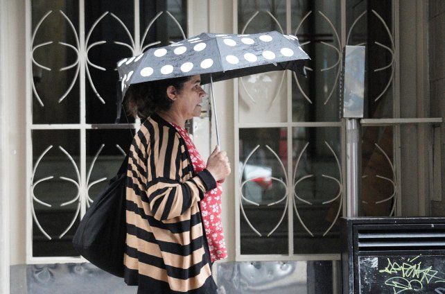 El tiempo en Rosario: miércoles con chaparrones antes de un jueves con más agua