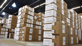 Todo listo. Las urnas ya fueron distribuidas en Rosario y otros puntos del país.