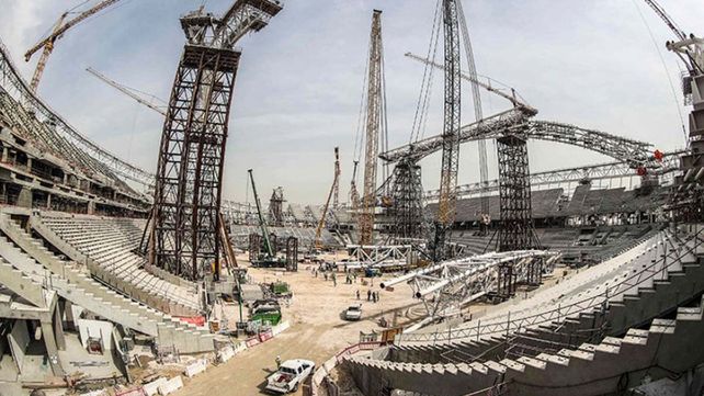 Al enojo por la prohibición de la cerveza en los estadios podría sumarse la indignación respecto a la particular visión de los derechos humanos que tiene Qatar