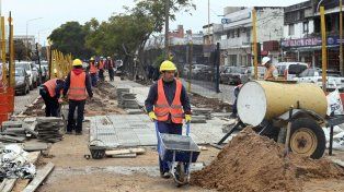 Trabajos en el cantero central de Aristóbulo del Valle