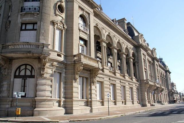 Dieron a conocer el cronograma de pago de haberes a los agentes provinciales
