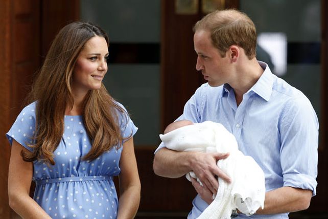 Kate Middleton y el príncipe Guillermo presentaron al bebé Real