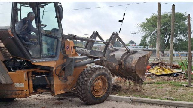 Demolieron una casa construida sin autorización en un terreno fiscal municipal