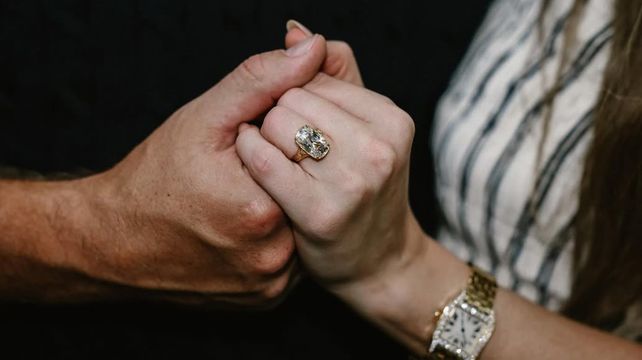 Taylor Swift deja de ser soltera: anunció su casamiento con Travis Kelce