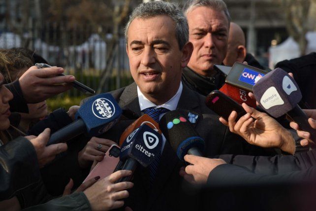 El intendente Pablo Javkin asugró que hay que pagarle bien a la policía
