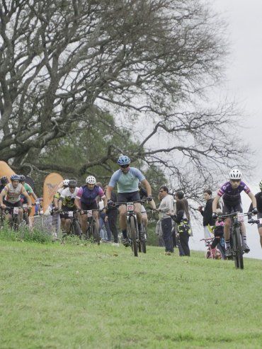 Mountain Bike: Kian Santana y Belén Labriola se coronaron campeones en Puerto Yeruá