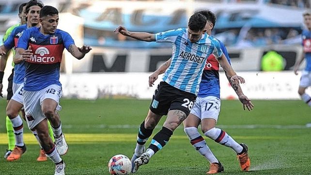 Racing y Tigre jugarán el desempate en Huracán para definir el rival de Boca en el Trofeo de Campeones.