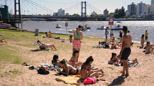 Postergan la apertura de playas y solárium y analizan el regreso de las colonias