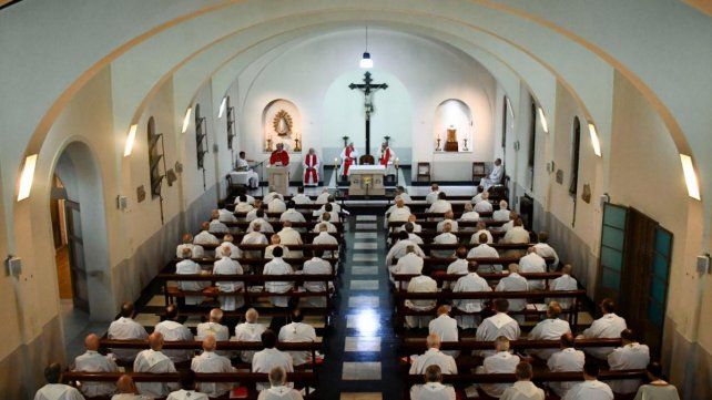 Los obispos invitaron al papa Francisco a visitar el país