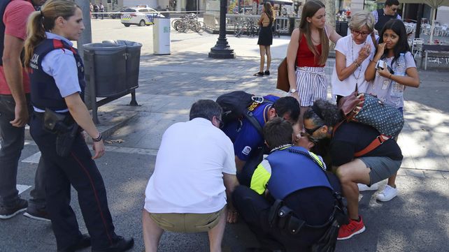 Barcelona, golpeada por el terrorismo en imágenes