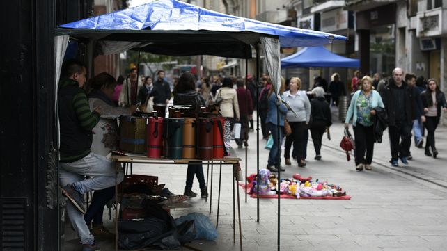 Los puestos invadirán las peatonales a pesar del alerta meteorológico.