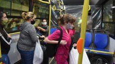 CON MENOS PASAJEROS. Desde el comienzo de la crisis sanitaria, los colectivos perdieron el 80 % de las personas transportadas. CON MENOS PASAJEROS. Desde el comienzo de la crisis sanitaria, los colectivos perdieron el 80 % de las personas transportadas.