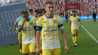 Marco Ruben encabeza la retirada en cancha de Unión.