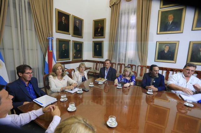 Con pocos cambios la paritaria docente pasó a cuarto intermedio para el 7 de marzo