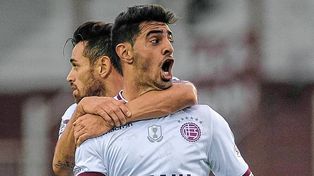 Román Martínez anunció su retiro del fútbol profesional a los 34 años.