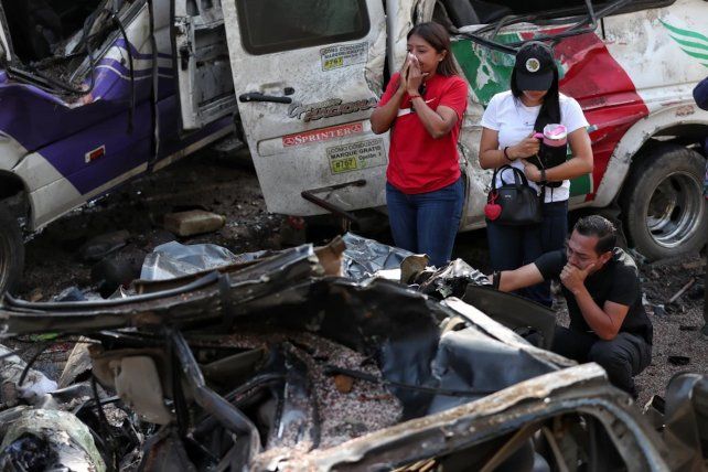 Murieron al menos 20 personas en un atentado explosivo en Colombia