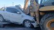 Un auto se chocó contra una retroexcavadora y camioneta en Acceso Norte dejó un herido de consideración Un auto se chocó contra una retroexcavadora y camioneta en Acceso Norte dejó un herido de consideración
