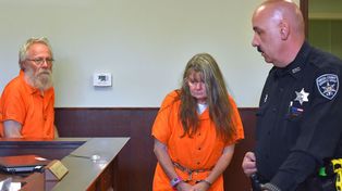 Padres mataron a su hijo por intentar abandonar una iglesia en Nueva York