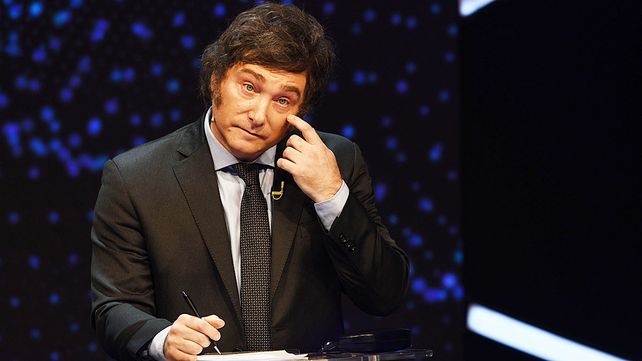 ¿Qué dijeron sin hablar Sergio Massa y Javier Milei en el debate presidencial antes de enfrentarse en el balotaje? La palabra de expertos