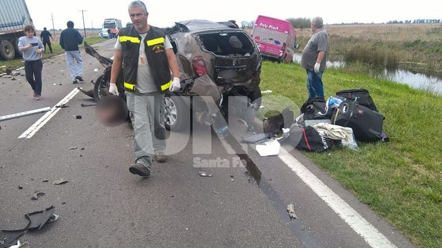 Triple choque entre vehículos con tres muertos en la ruta nacional 33