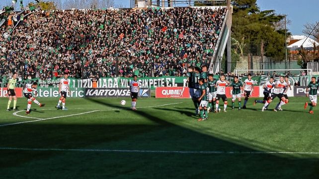 Nueva Chicago y Deportivo Morón igualaron 1-1 y los de Mataderos siguen sin poder ganar.