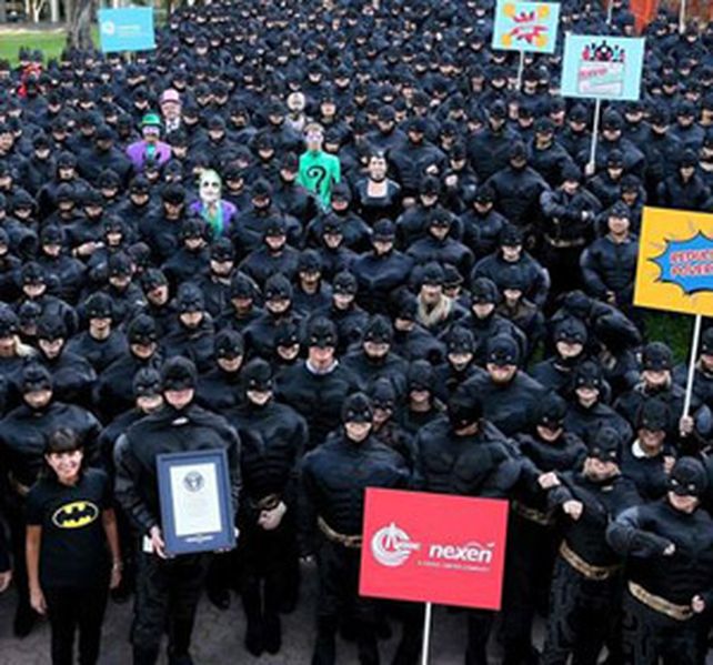 Más de medio millar de personas se visten de Batman para entrar en libro de récords Guinness