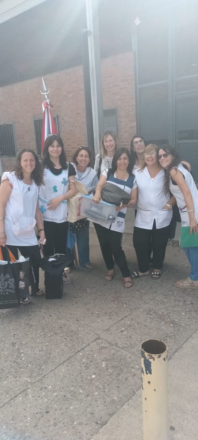 Educar a como dé lugar: en hospitales, cárceles y hasta en la casa de los alumnos